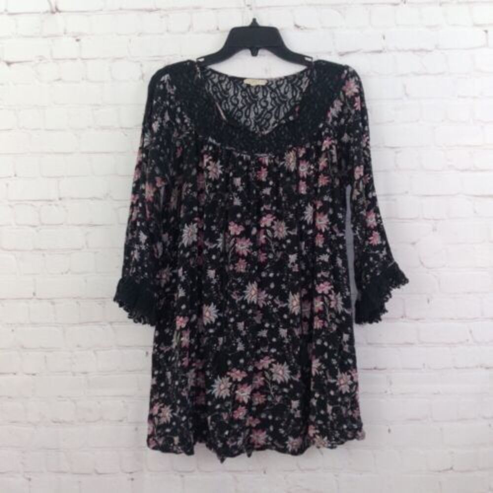 Mystree Blouse Womens Medium Black Floral 3/4 Sleeve V Neck Boho Peasant